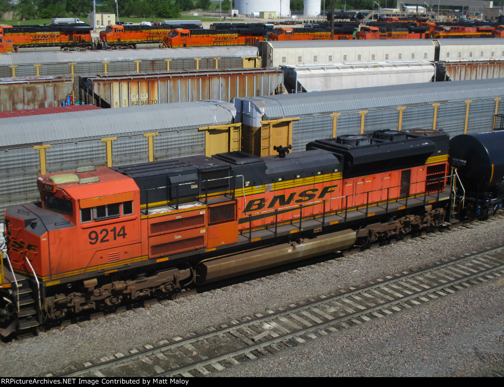 BNSF 9214